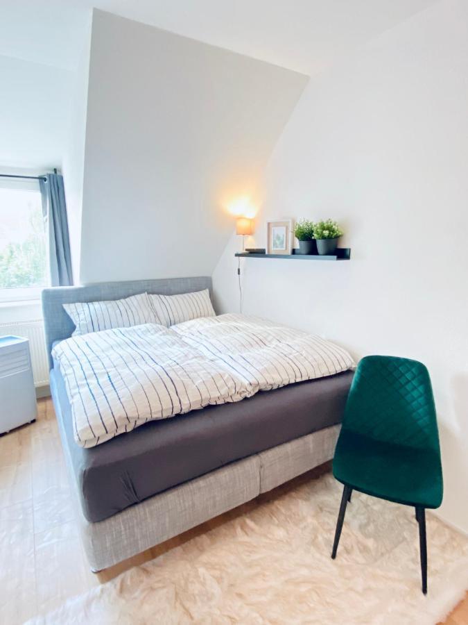 * 2br Flat Near Karl-heine-kanal