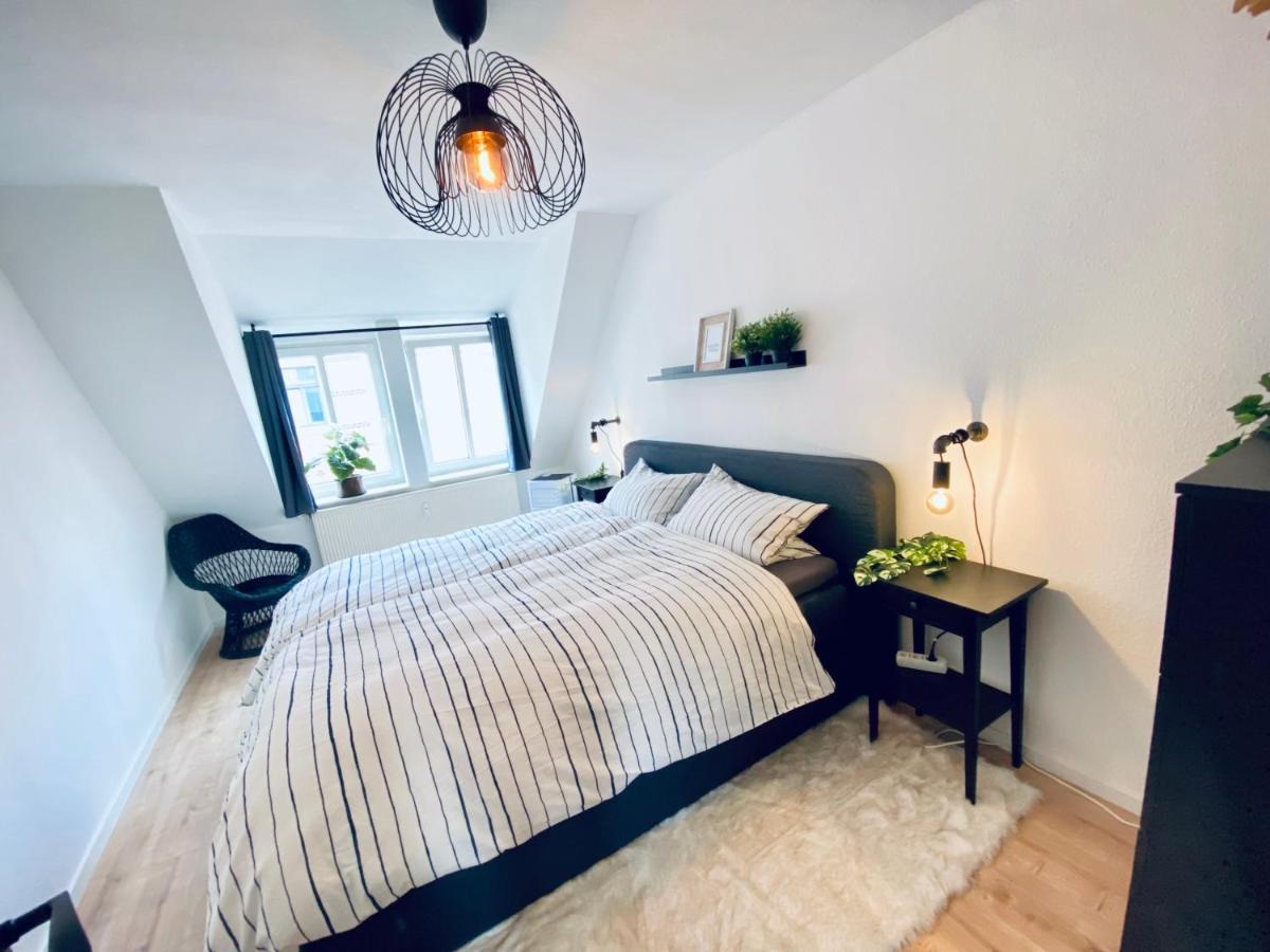 * 2br Flat Near Karl-heine-kanal *