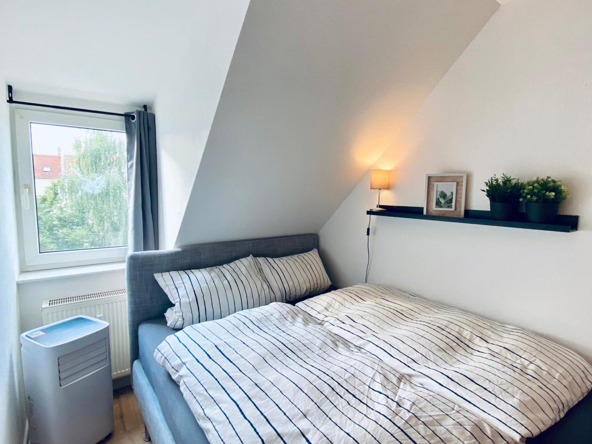 * 2br Flat Near Karl-heine-kanal
