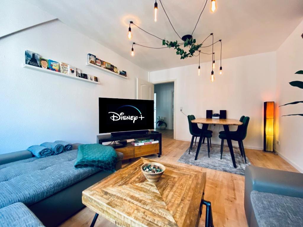 * 2br Flat Near Karl-heine-kanal